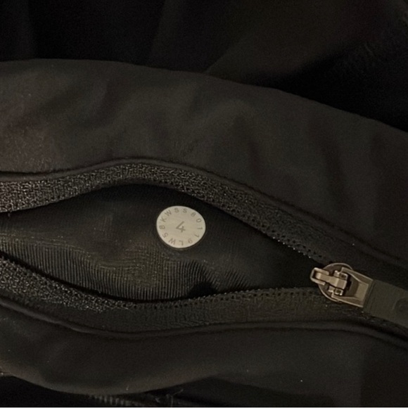 Lululemon Run Crew Tight Black / True Navy / Steam Blue size 4 with 24” inseam - Picture 12 of 12